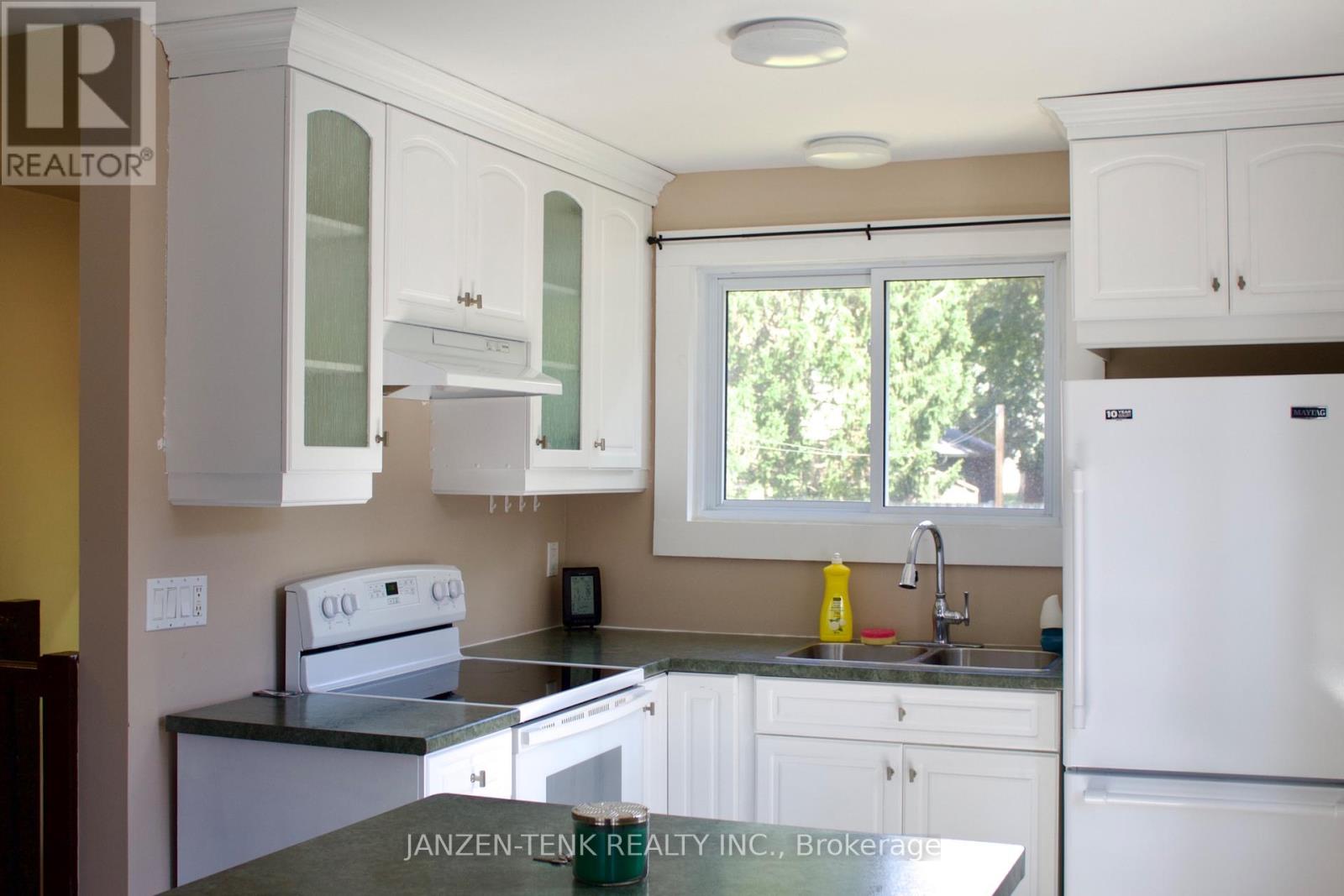15 St Andrew Street, Aylmer, Ontario  N5H 2M9 - Photo 5 - X13724114