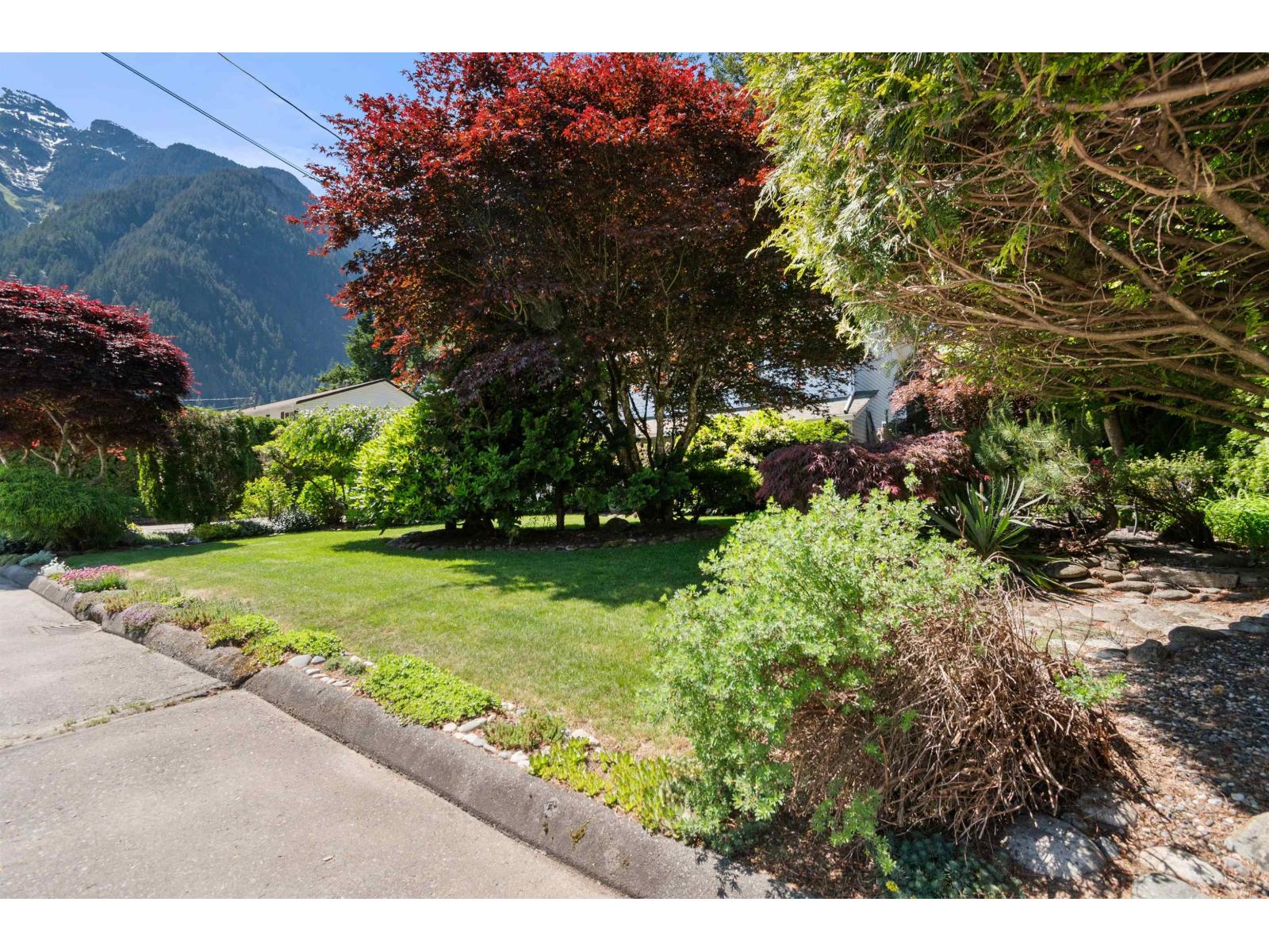 21035 Swallow Place, Hope, Hope, British Columbia  V0X 1L1 - Photo 5 - R3126428