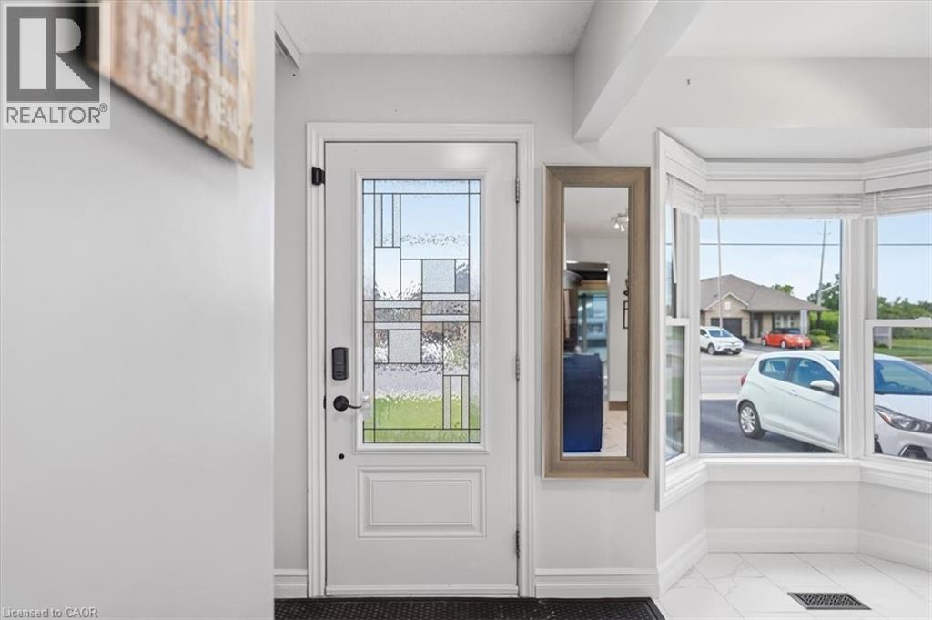 4804 John Street, Beamsville, Ontario  L3J 0P5 - Photo 2 - 40852831