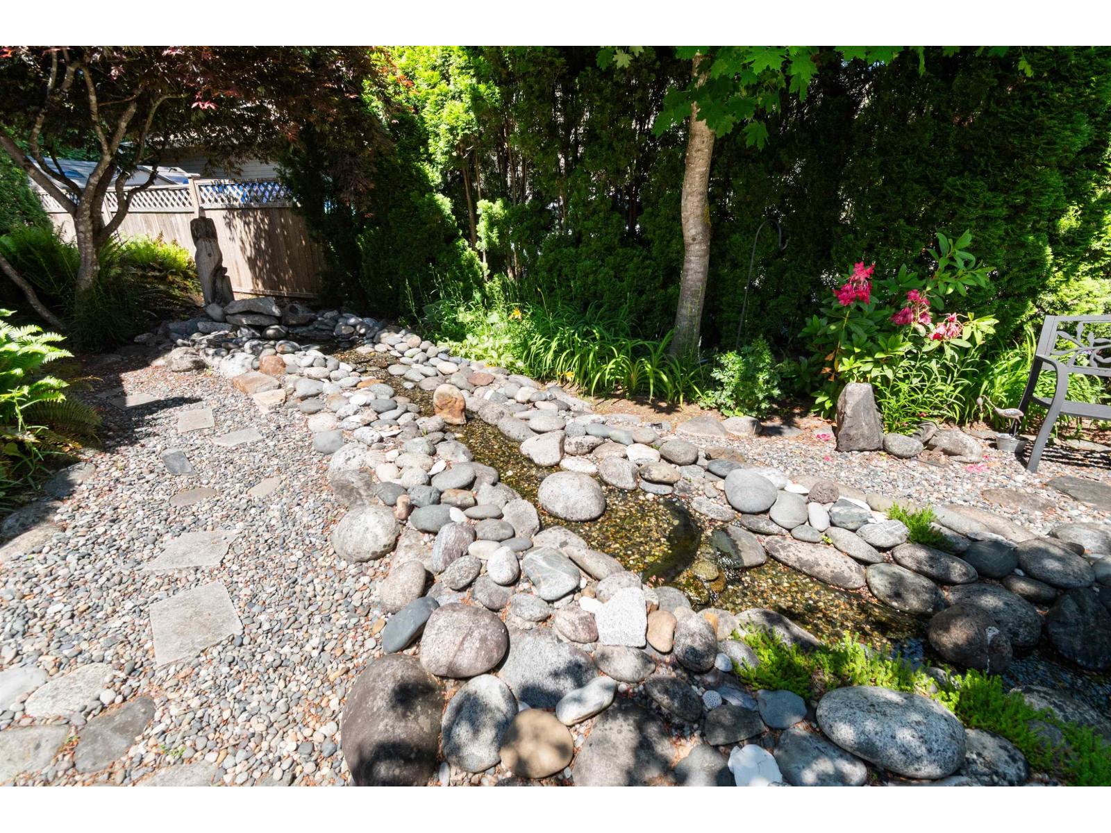 21035 Swallow Place, Hope, Hope, British Columbia  V0X 1L1 - Photo 6 - R3126428