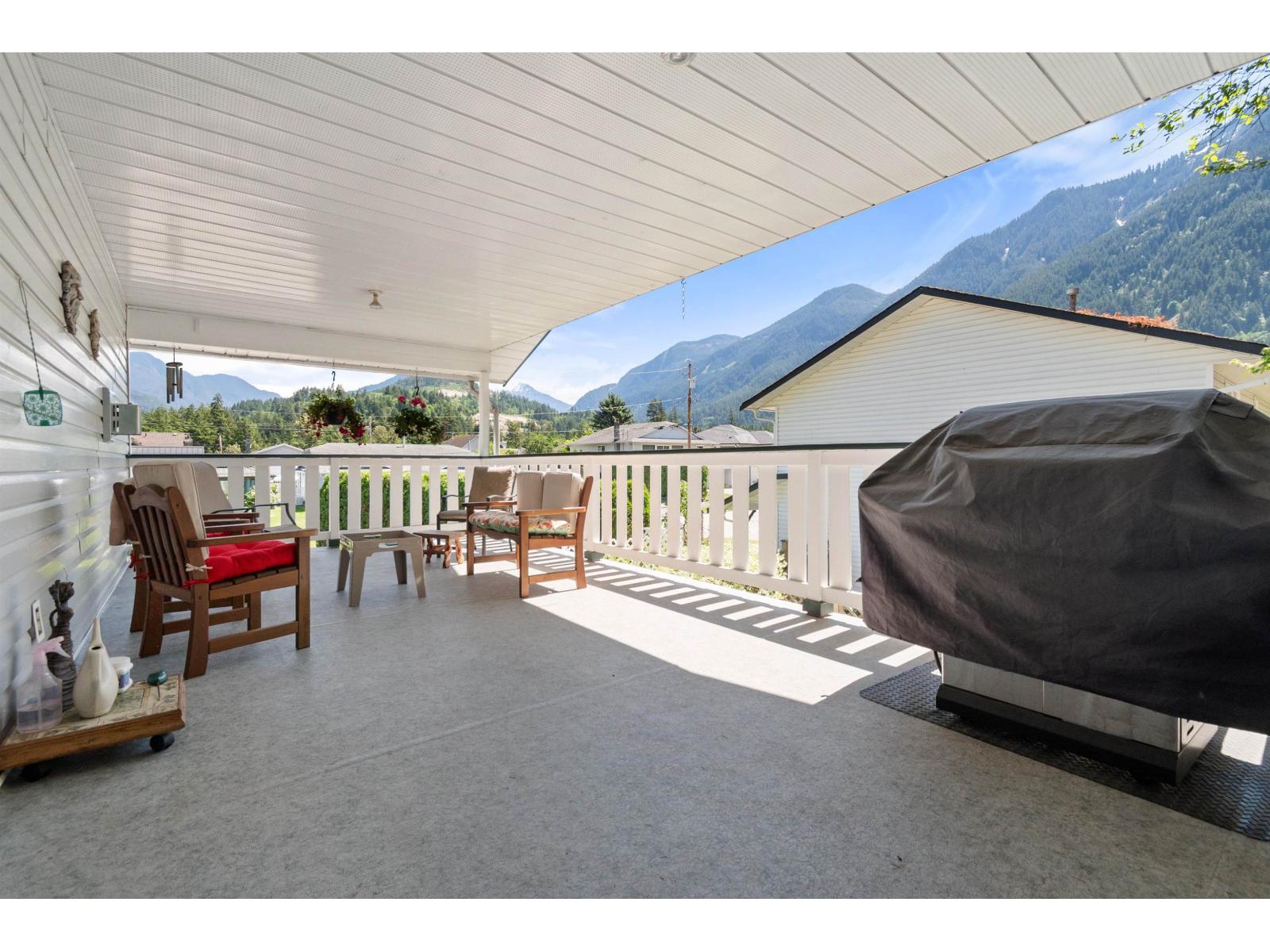21035 Swallow Place, Hope, Hope, British Columbia  V0X 1L1 - Photo 31 - R3126428