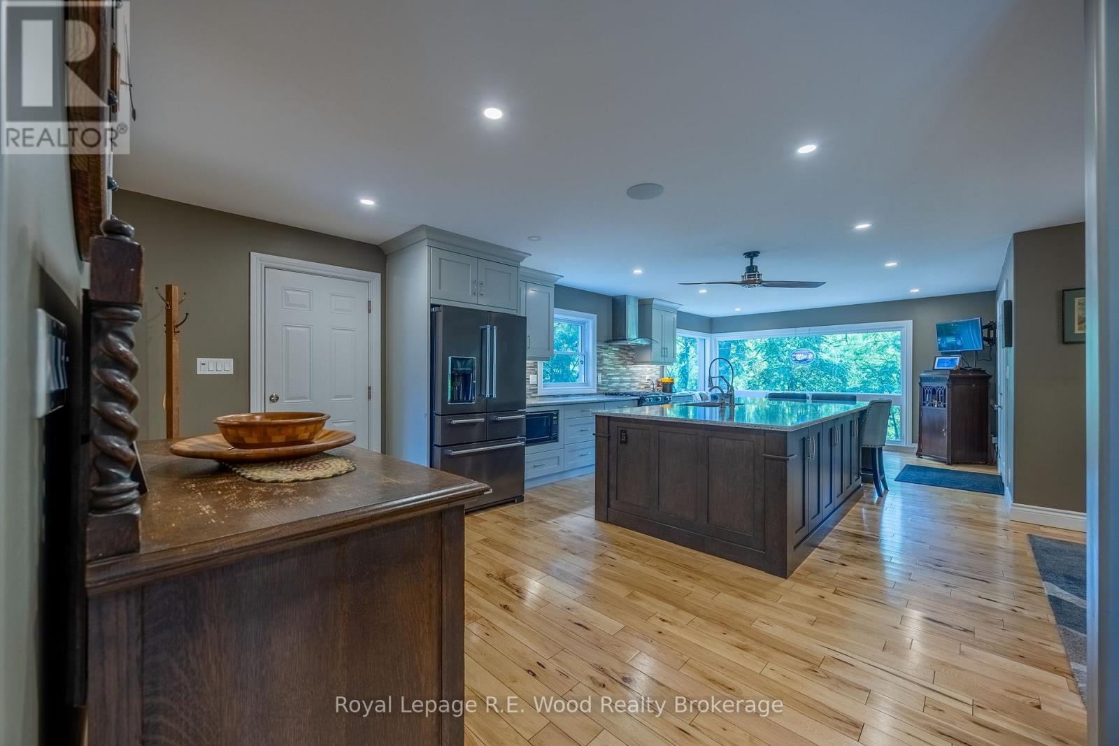 51 Parkwood Drive, Tillsonburg, Ontario  N4G 2B7 - Photo 3 - X13724124
