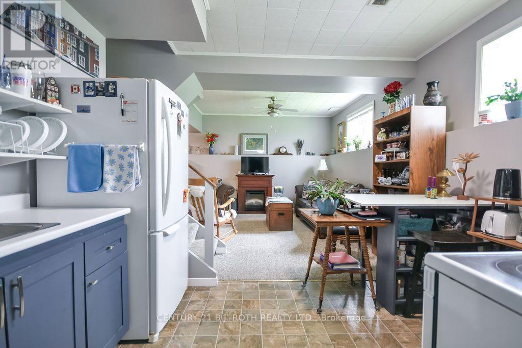 377 Mary Street, Orillia, Ontario  L3V 3G2 - Photo 31 - S13722600