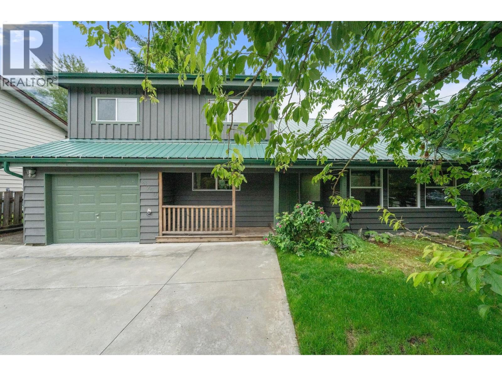 38260 Westway Avenue, Squamish, British Columbia V8B 0Y5 - Photo 2 - R3159758