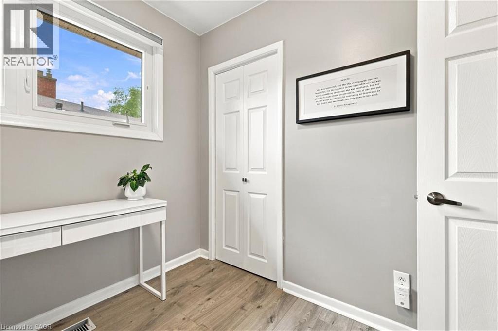 2407 Barclay Road, Burlington, Ontario  L7R 2B7 - Photo 22 - 40858097