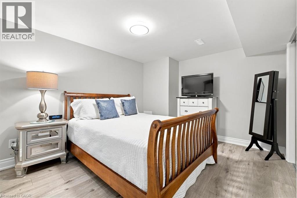 2407 Barclay Road, Burlington, Ontario  L7R 2B7 - Photo 32 - 40858097