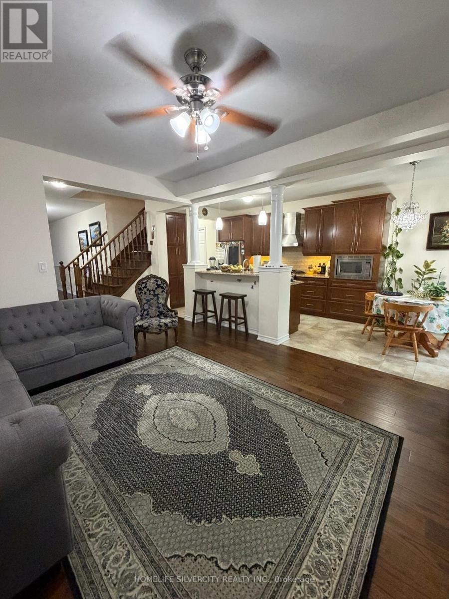 176 Robert Parkinson Drive, Brampton, Ontario L7A 4G8 - Photo 11 - W13724122