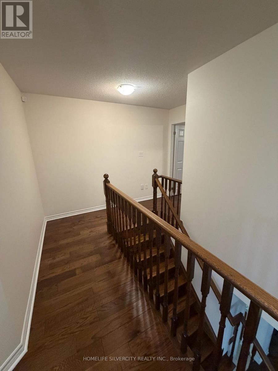 176 Robert Parkinson Drive, Brampton, Ontario  L7A 4G8 - Photo 13 - W13724122