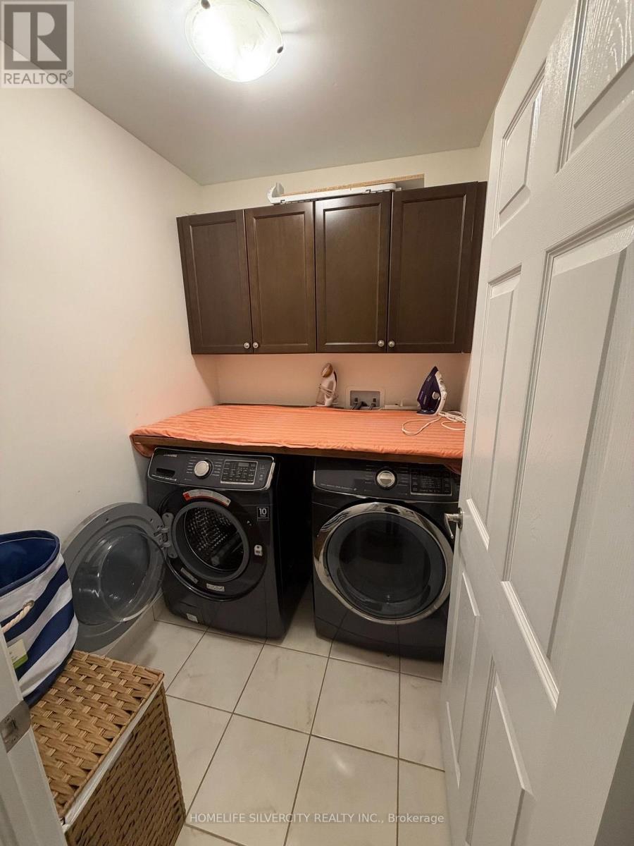 176 Robert Parkinson Drive, Brampton, Ontario  L7A 4G8 - Photo 15 - W13724122