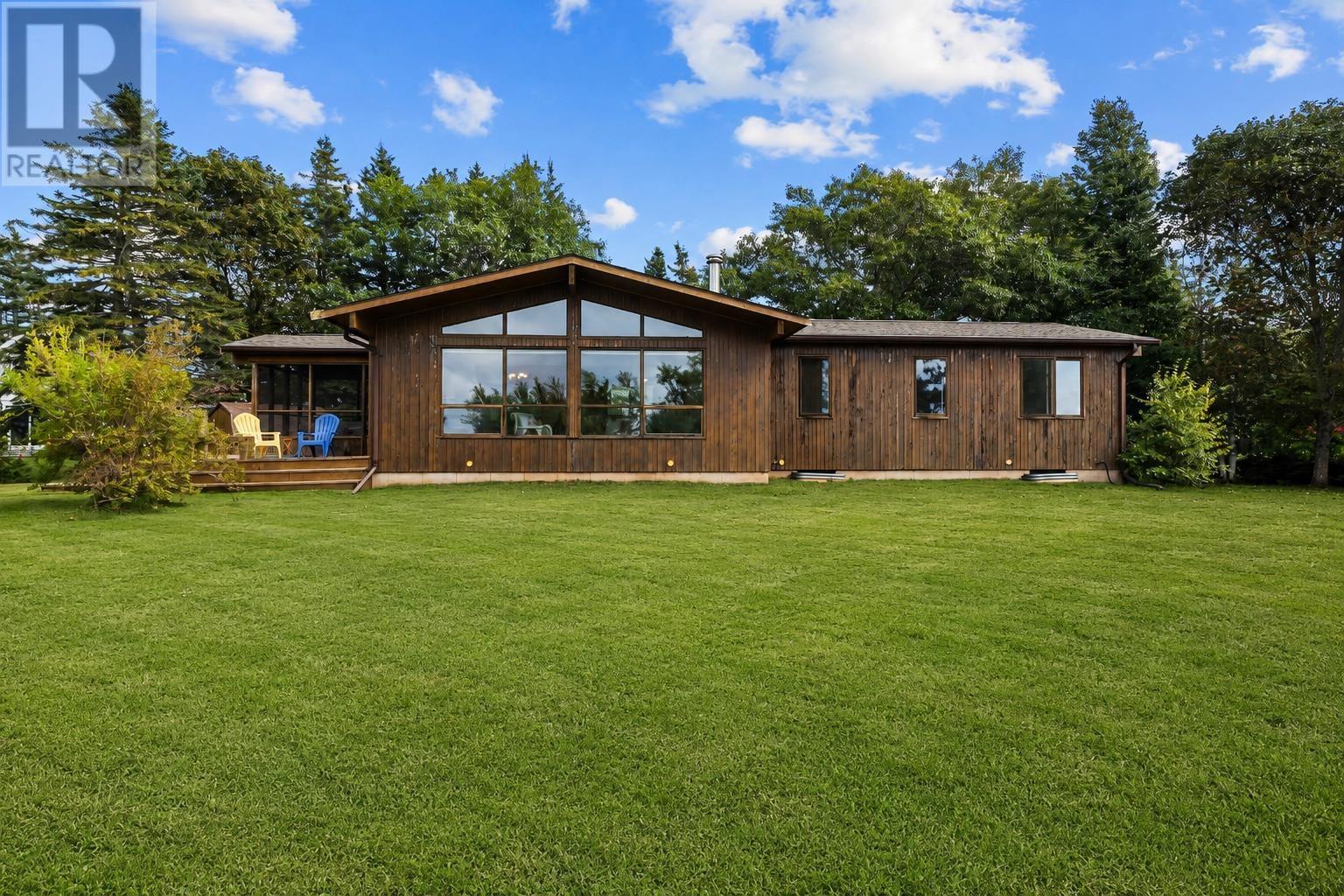9 Carmody Crescent, Stanhope, Prince Edward Island  C0A 1P0 - Photo 1 - 202621880