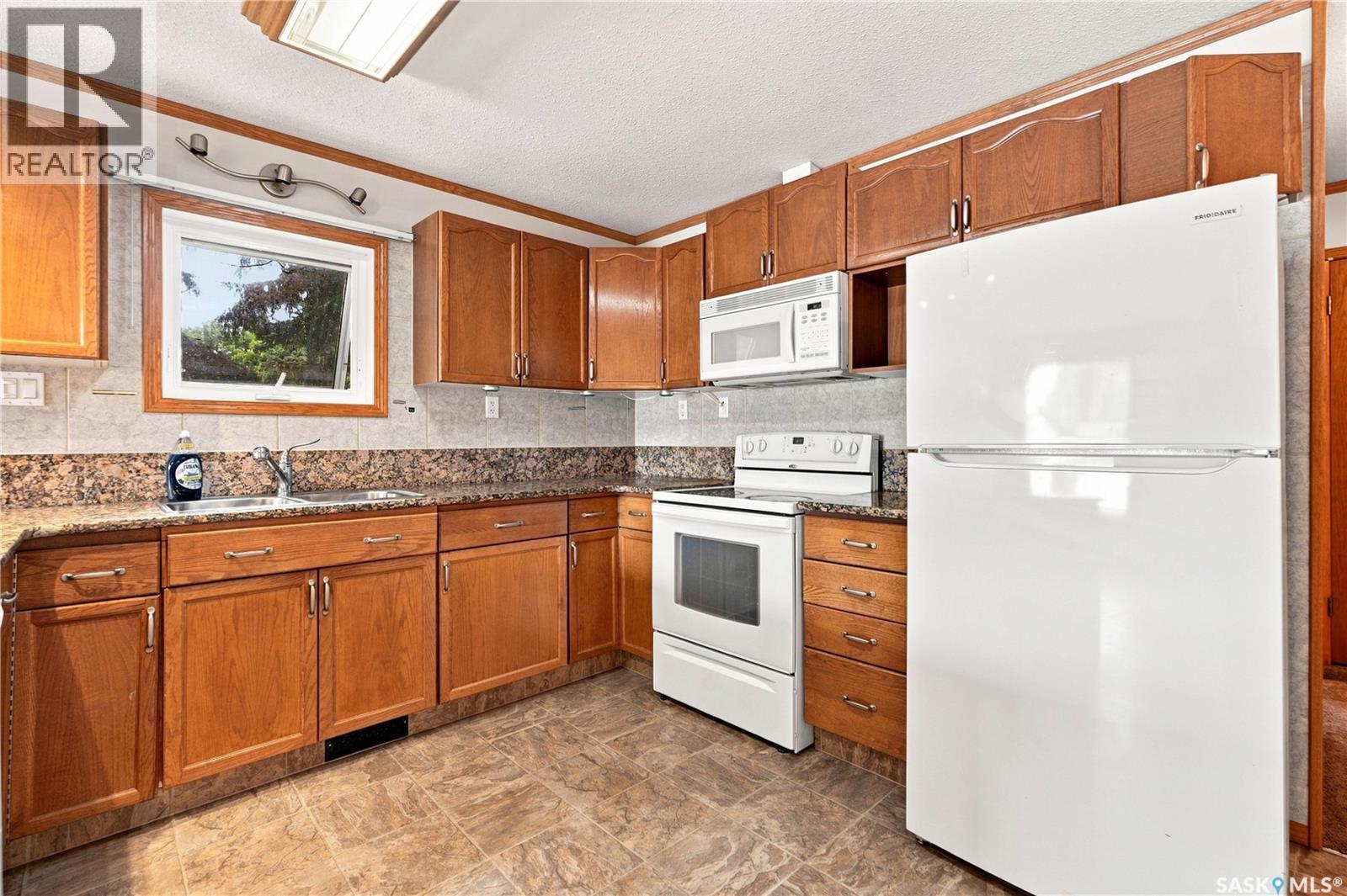 39 Blackley Place, Saskatoon, Saskatchewan  S7M 5B1 - Photo 7 - SK046970