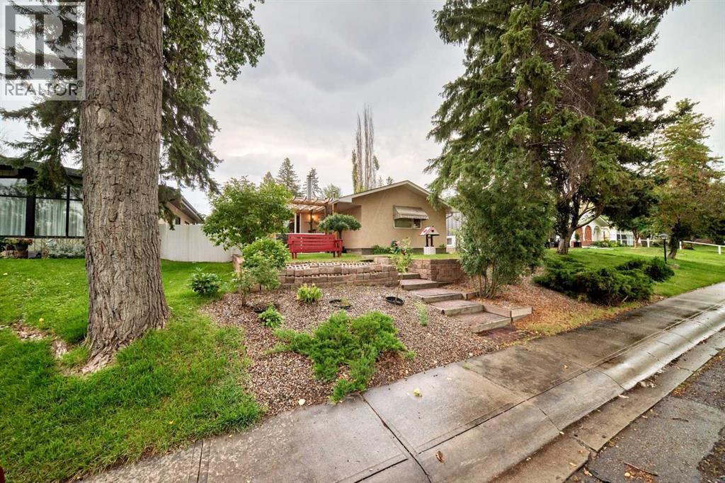 728 Willacy Drive SE, Calgary, Alberta  T2J 2B1 - Photo 32 - A2338787