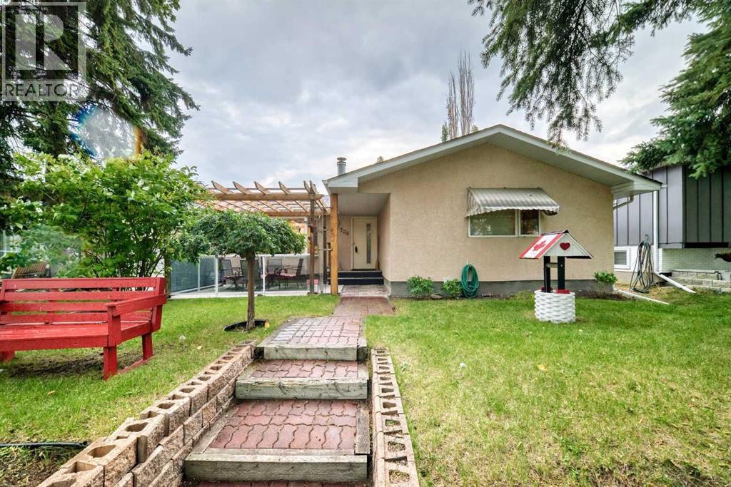 728 Willacy Drive SE, Calgary, Alberta  T2J 2B1 - Photo 1 - A2338787