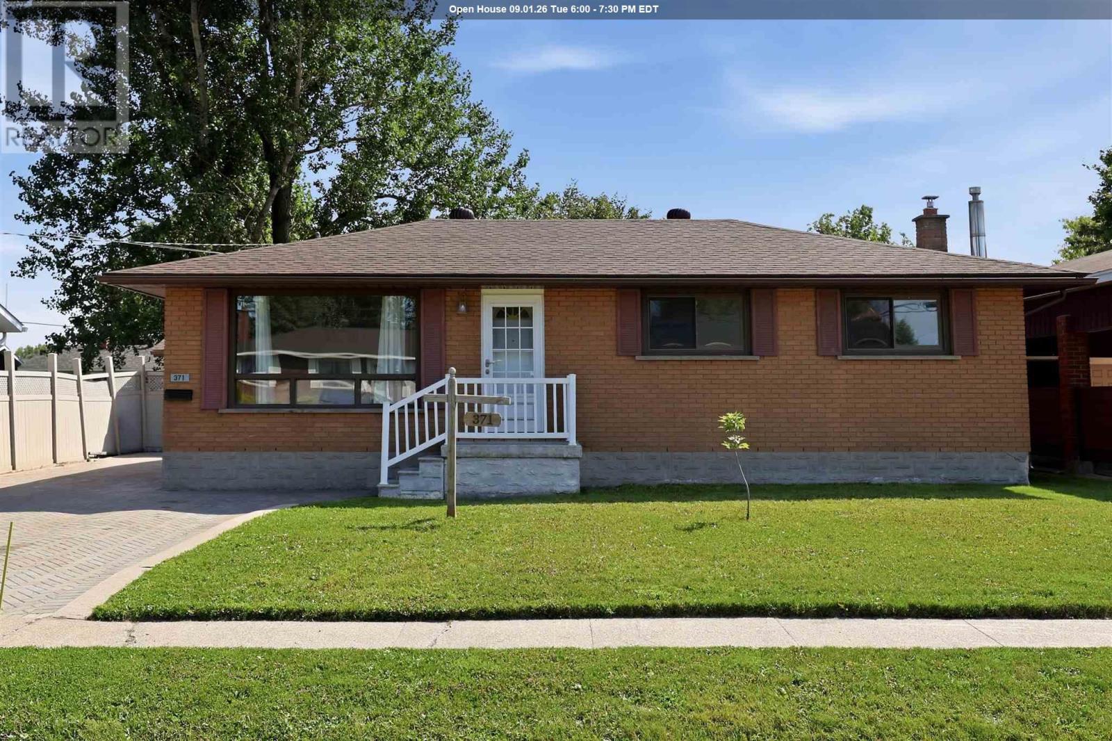 371 Doncaster RD, Sault Ste. Marie, Ontario