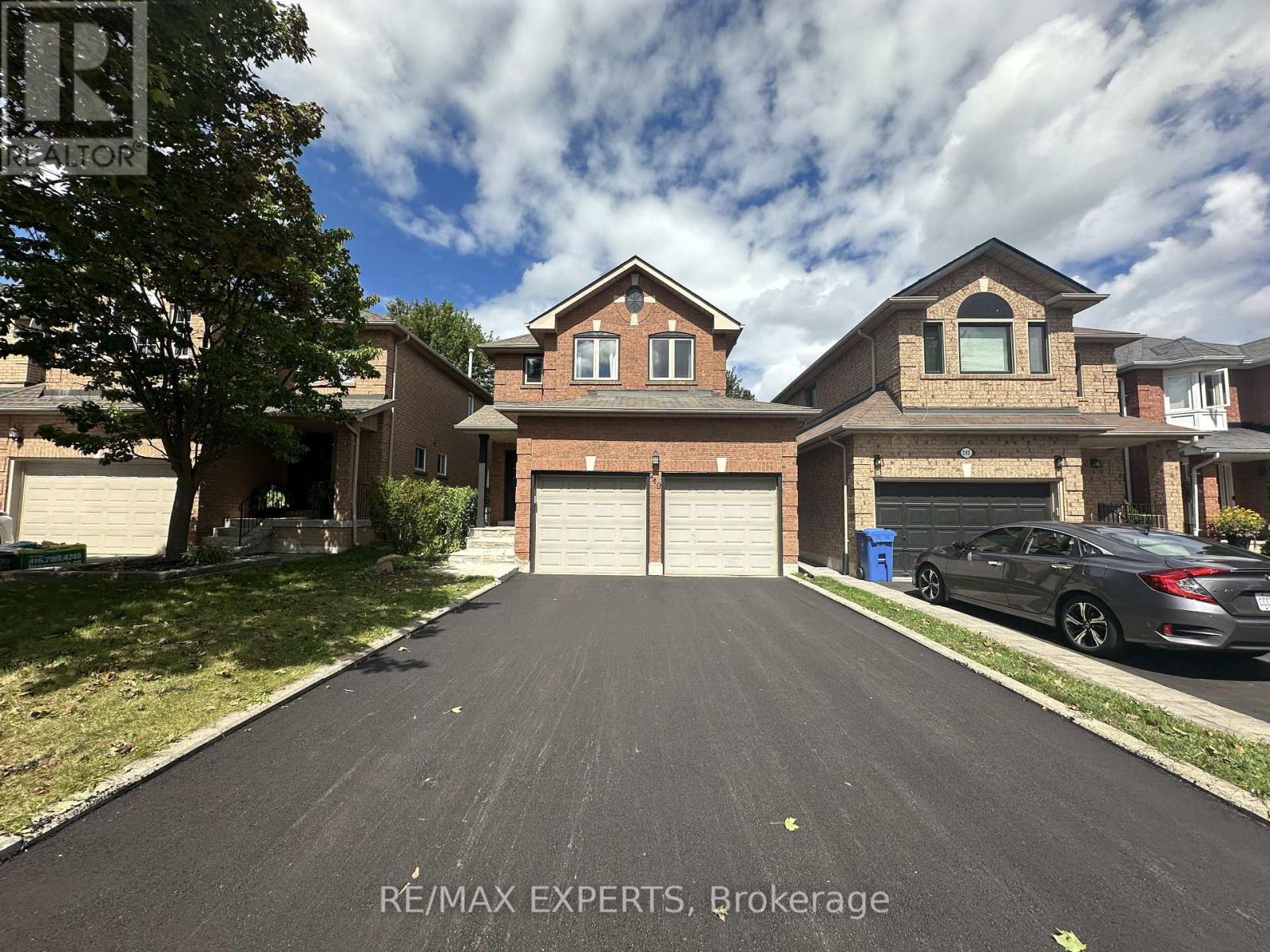 249 RUSHBROOK DRIVE, Newmarket, Ontario