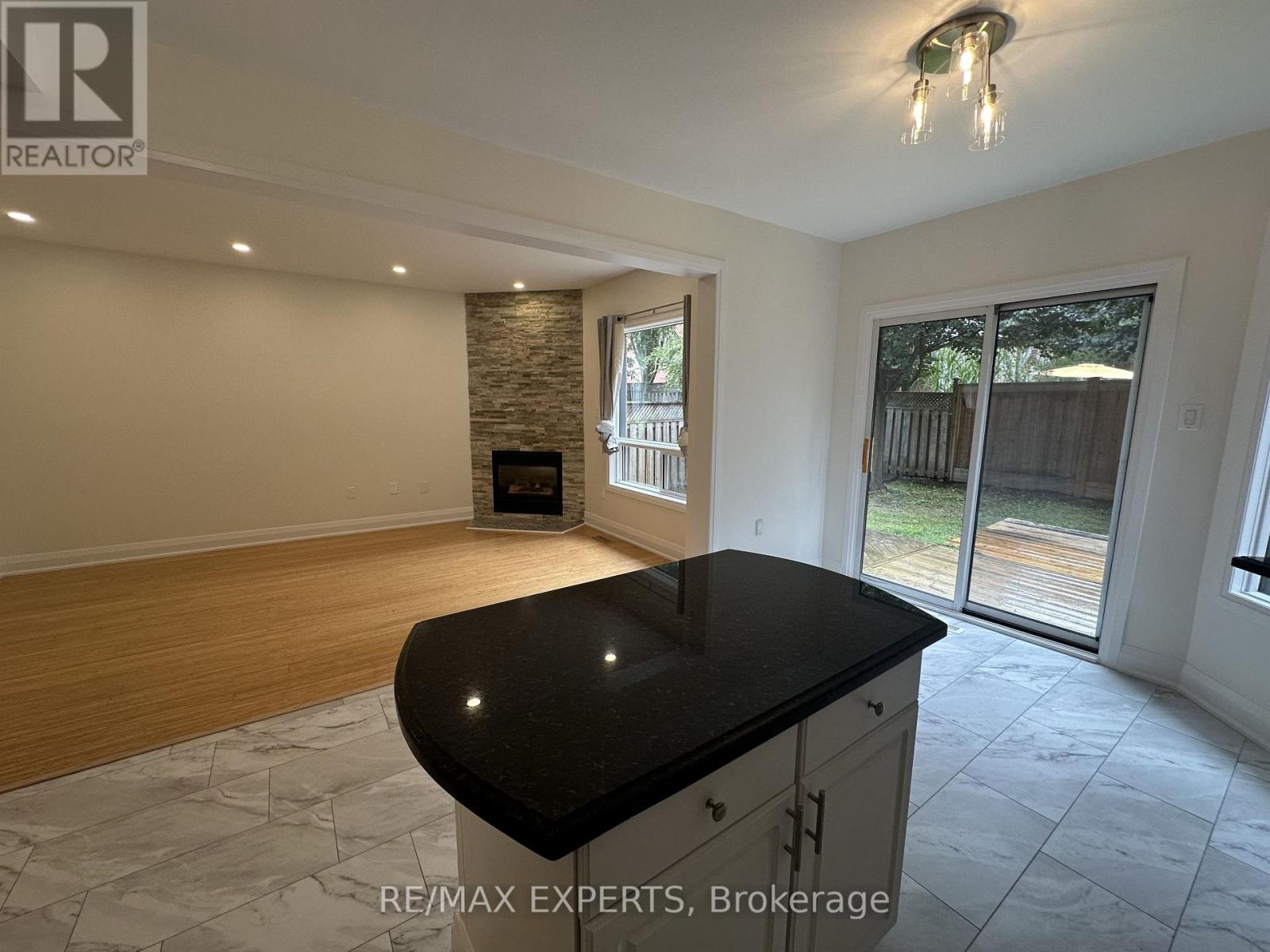 249 Rushbrook Drive, Newmarket, Ontario  L3X 2E3 - Photo 15 - N13709444