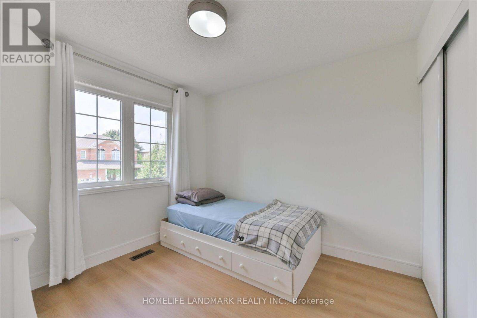 5415 Rochelle Way, Mississauga, Ontario  L5N 7Y2 - Photo 27 - W13721036