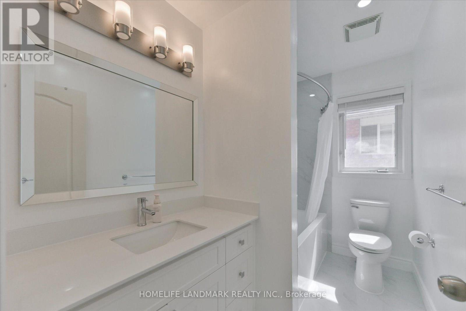 5415 Rochelle Way, Mississauga, Ontario  L5N 7Y2 - Photo 28 - W13721036