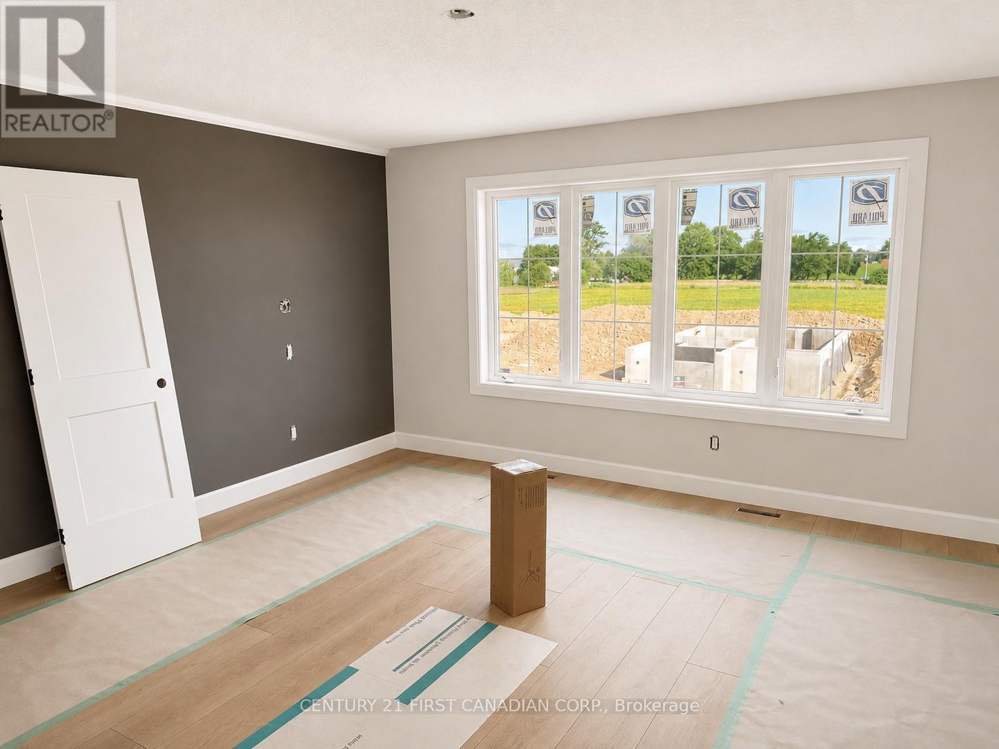 132 Addison Avenue, Lucan Biddulph, Ontario  N0M 2J0 - Photo 10 - X12877752