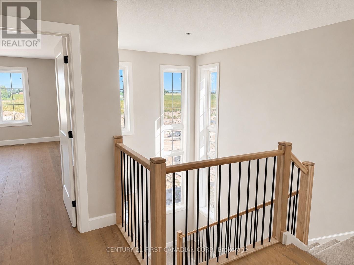 132 Addison Avenue, Lucan Biddulph, Ontario  N0M 2J0 - Photo 7 - X12877752