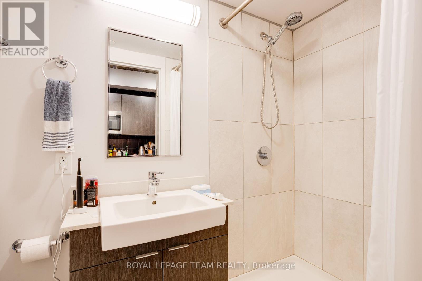 1011 - 105 Champagne Avenue, Ottawa, Ontario  K1S 4P3 - Photo 7 - X13724188