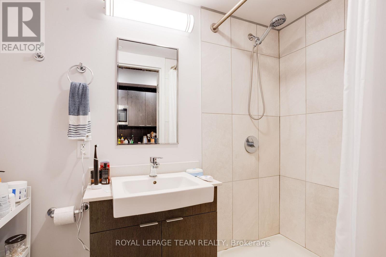 1011 - 105 Champagne Avenue, Ottawa, Ontario  K1S 4P3 - Photo 8 - X13724188