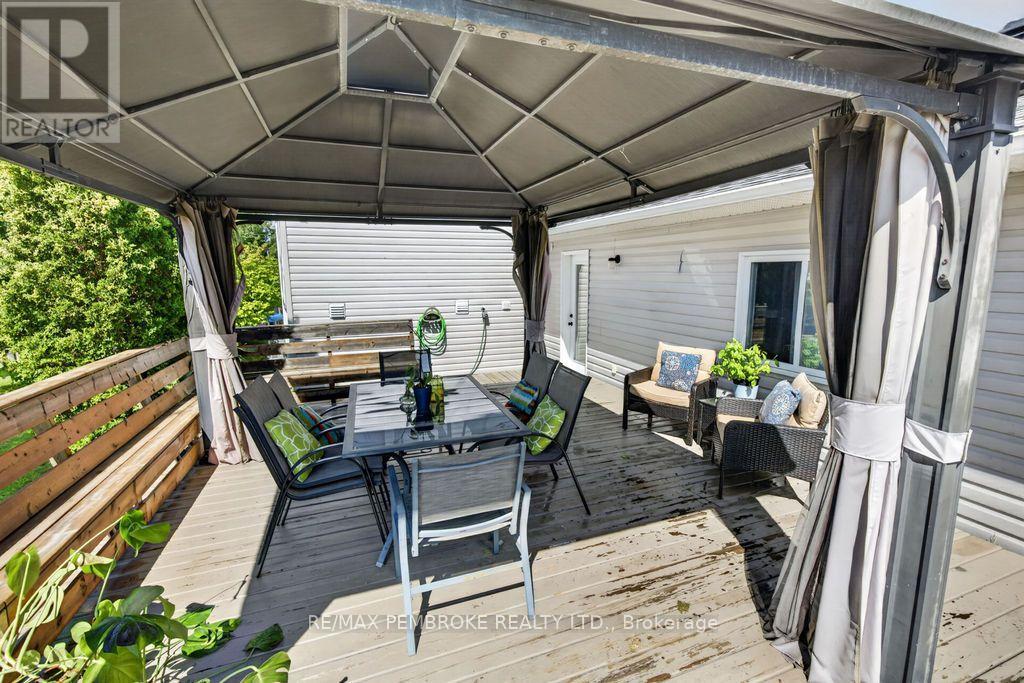 3 Winfield Street, Petawawa, Ontario  K8H 0A1 - Photo 8 - X13722686