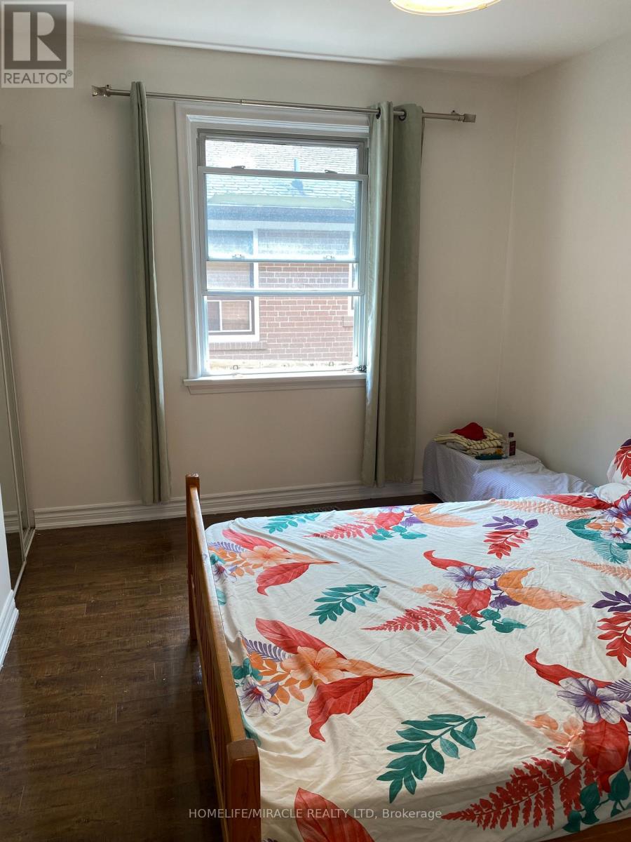 Main - 43 Corby Crescent, Brampton, Ontario  L6Y 1H3 - Photo 12 - W13724146