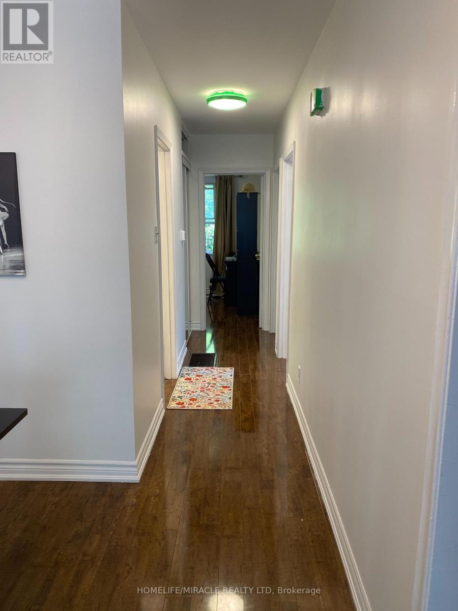 Main - 43 Corby Crescent, Brampton, Ontario  L6Y 1H3 - Photo 8 - W13724146