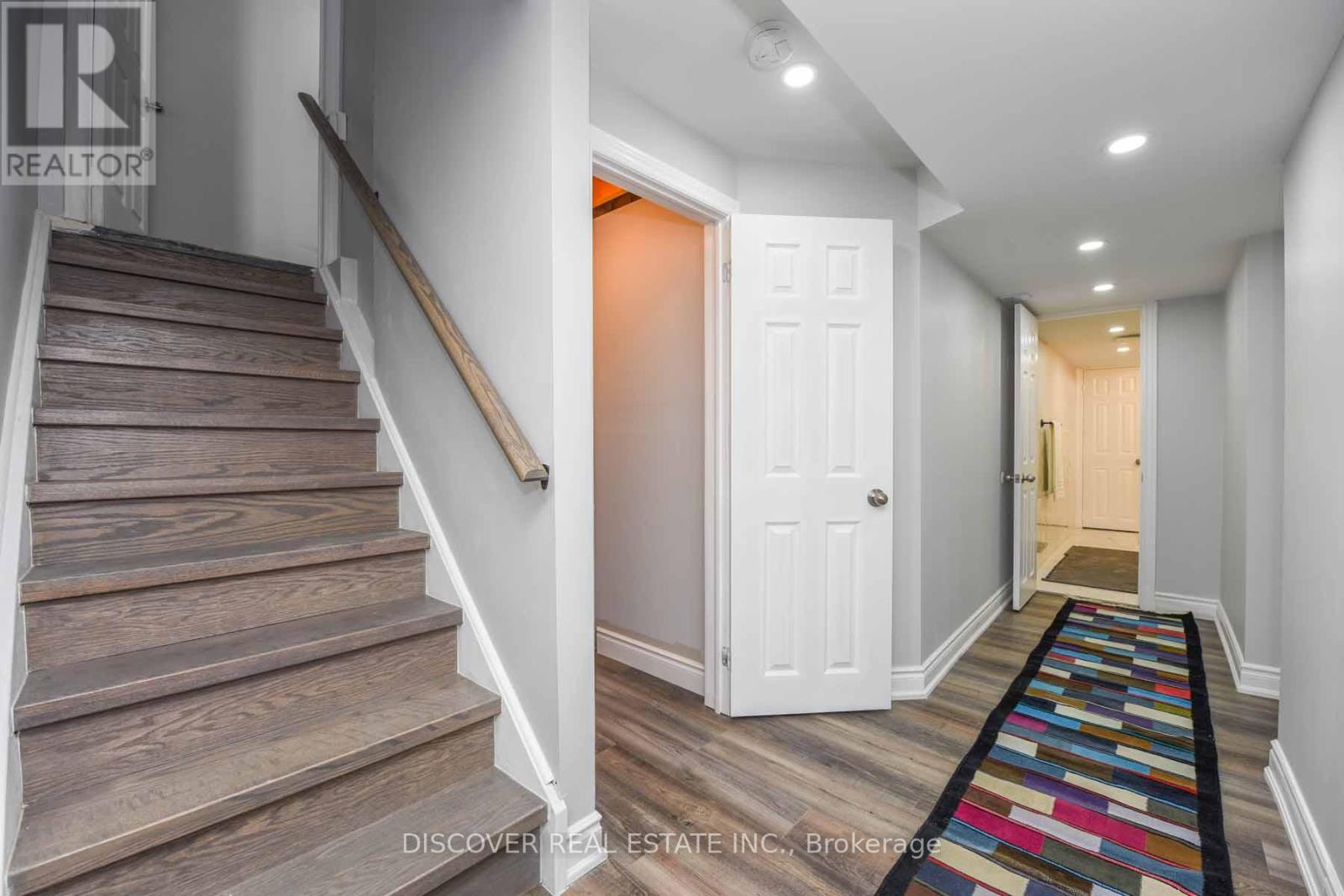 5806 Rainberry Drive, Mississauga, Ontario  L5M 6S2 - Photo 17 - W13724184