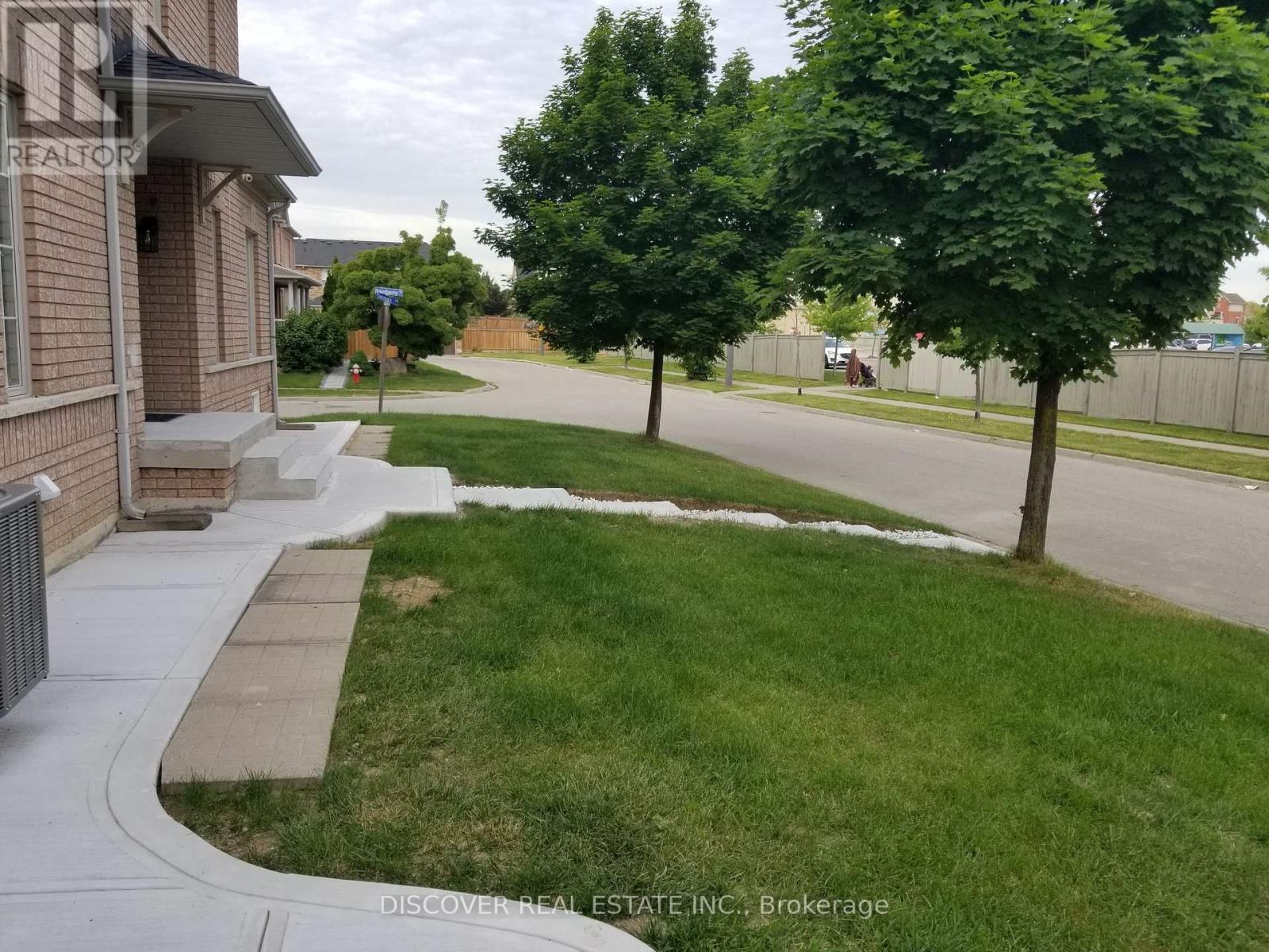 5806 Rainberry Drive, Mississauga, Ontario  L5M 6S2 - Photo 21 - W13724184