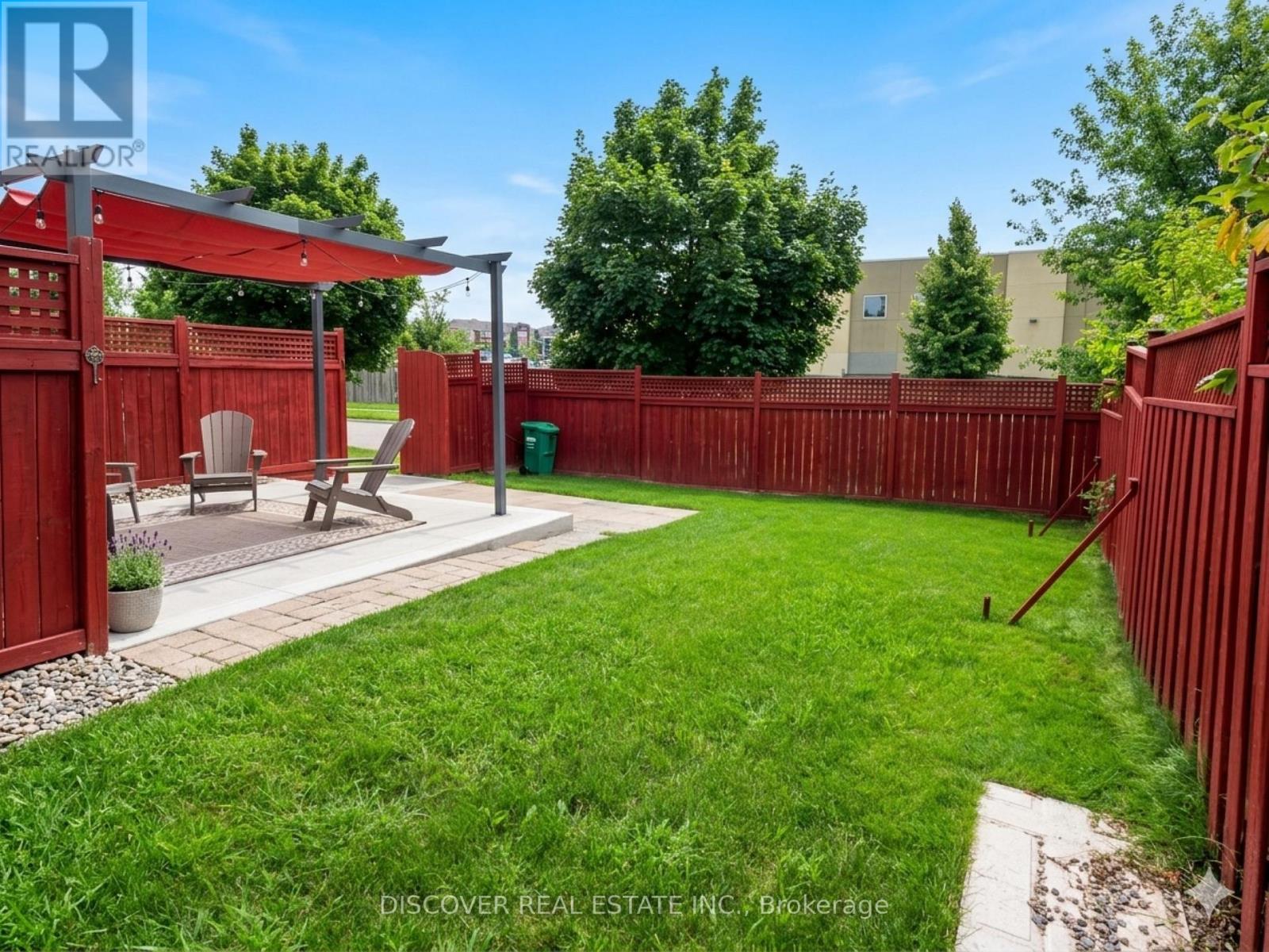 5806 Rainberry Drive, Mississauga, Ontario  L5M 6S2 - Photo 3 - W13724184