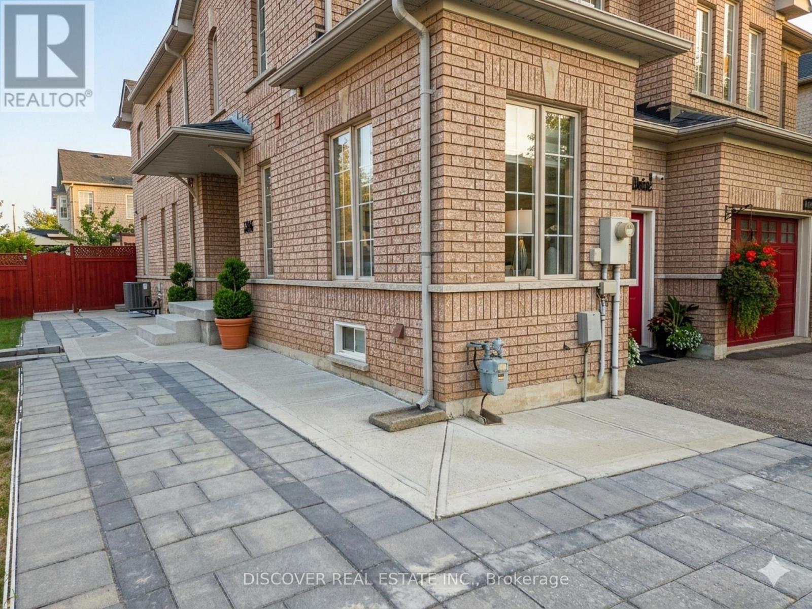 5806 Rainberry Drive, Mississauga, Ontario  L5M 6S2 - Photo 36 - W13724184