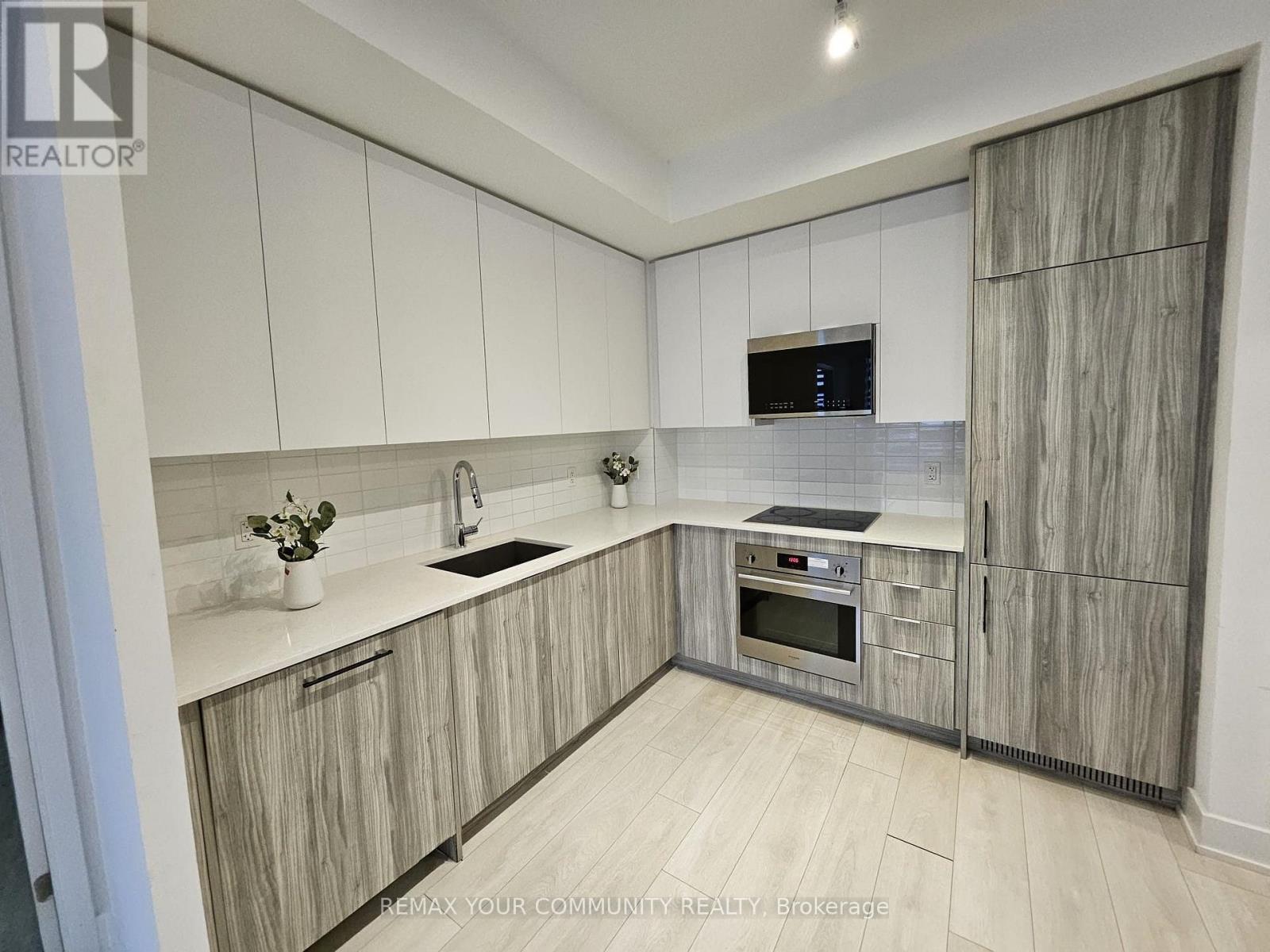 2010 - 297 Oak Walk Drive, Oakville, Ontario  L6H 6Z3 - Photo 10 - W13715116