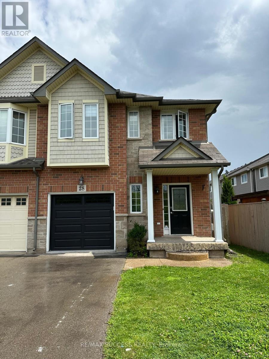 28 DARTMOUTH GATE, Hamilton, Ontario