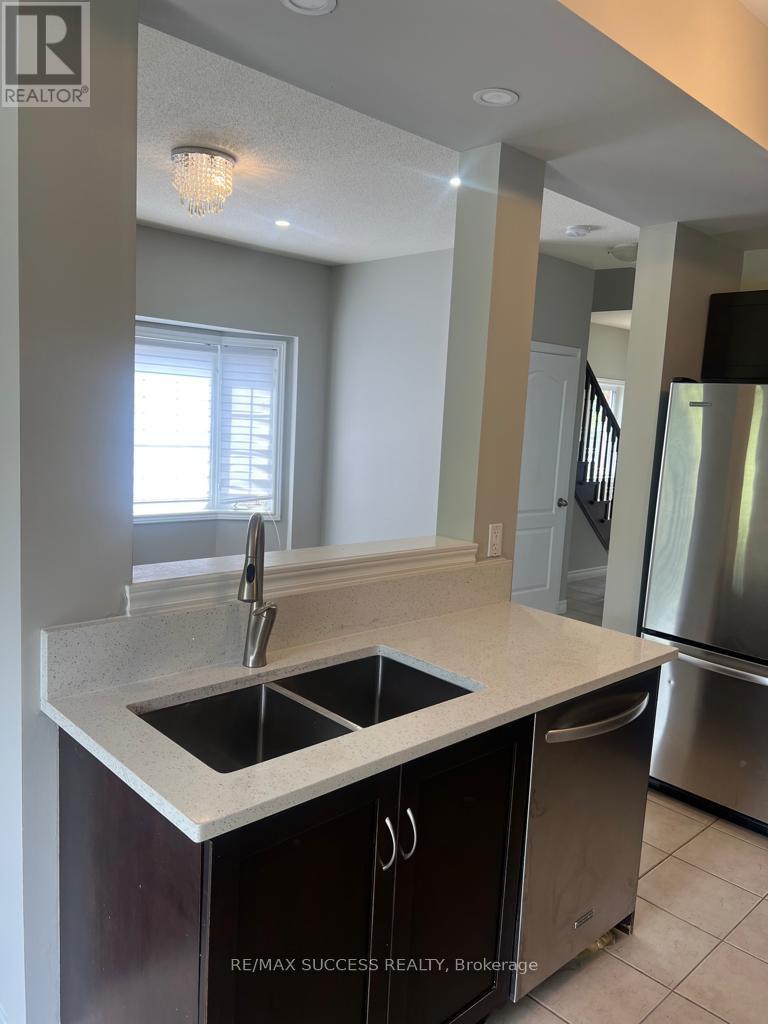 28 Dartmouth Gate, Hamilton, Ontario  L8E 0B9 - Photo 6 - X13724156