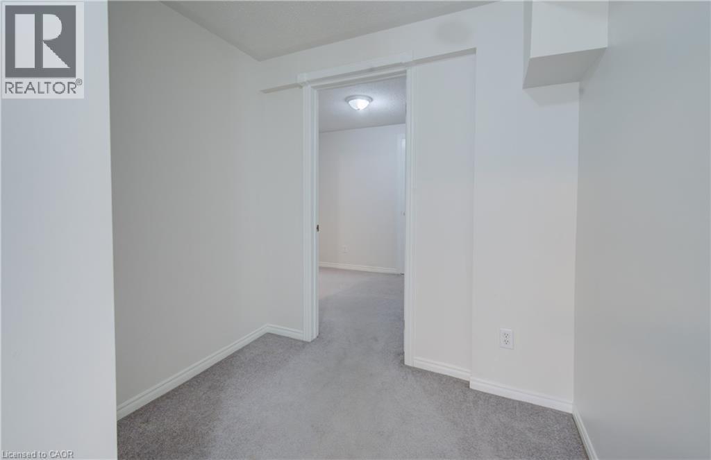 25 Idle Ridge Court, Kitchener, Ontario  N2A 3W3 - Photo 10 - 40857942