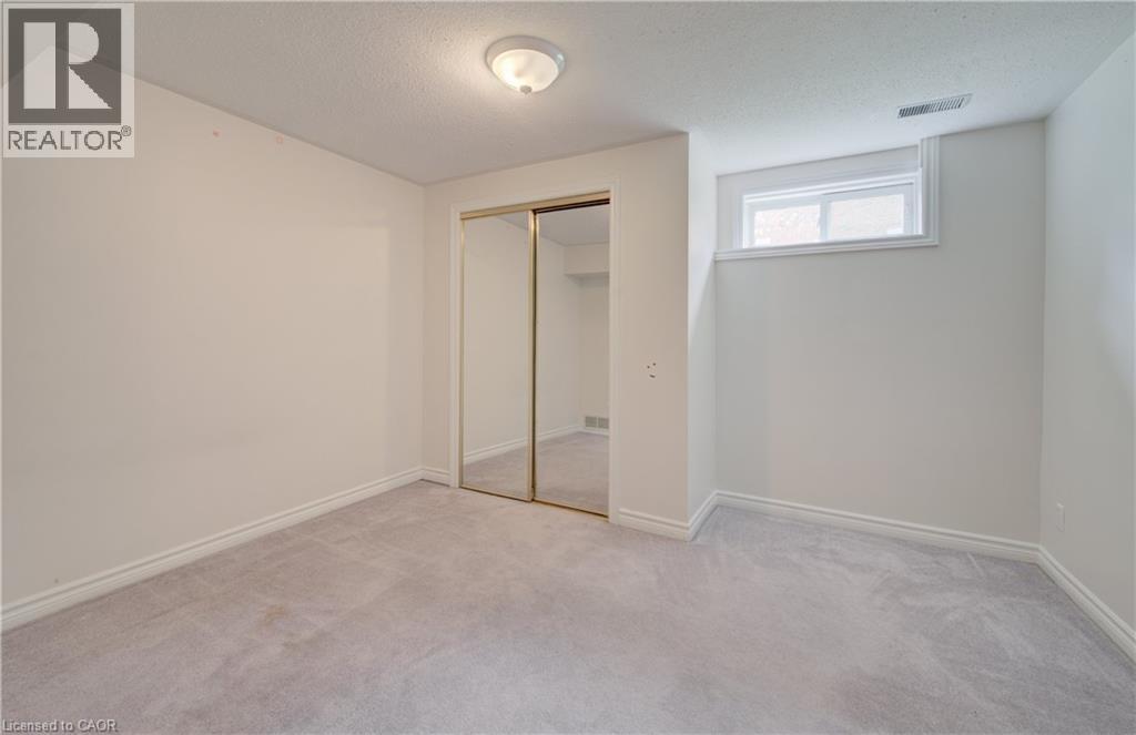 25 Idle Ridge Court, Kitchener, Ontario  N2A 3W3 - Photo 14 - 40857942