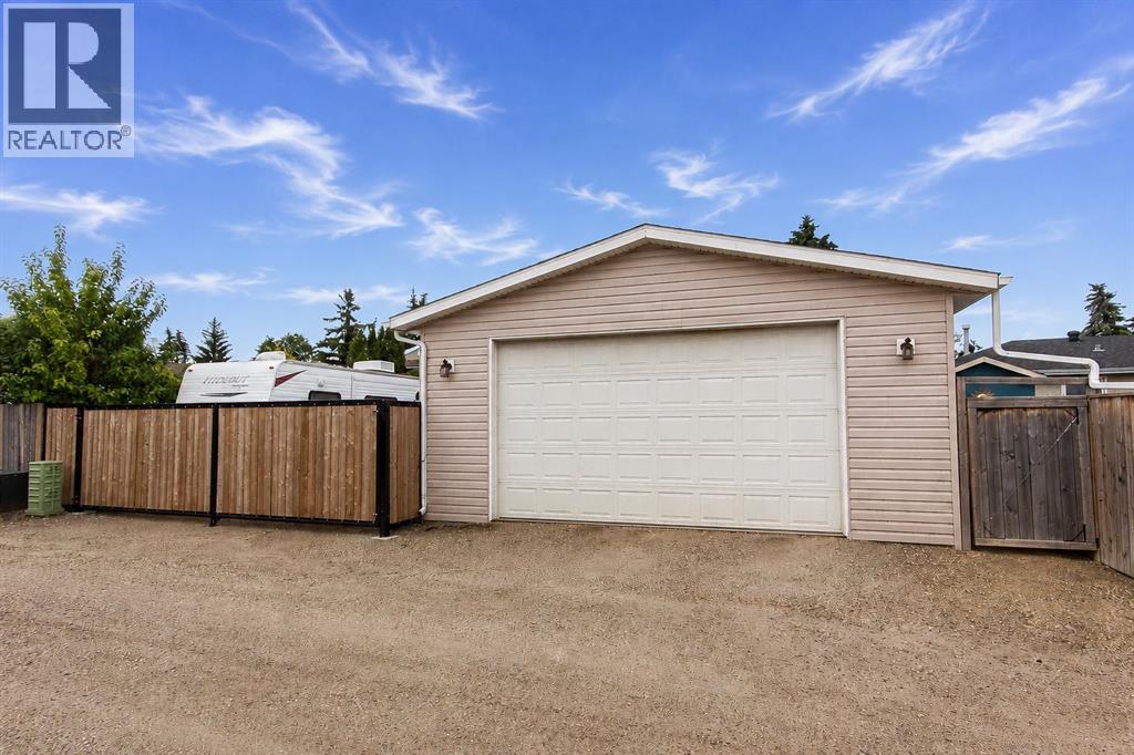 98 Baird Street, Red Deer, Alberta  T4R 1H4 - Photo 29 - A2340648