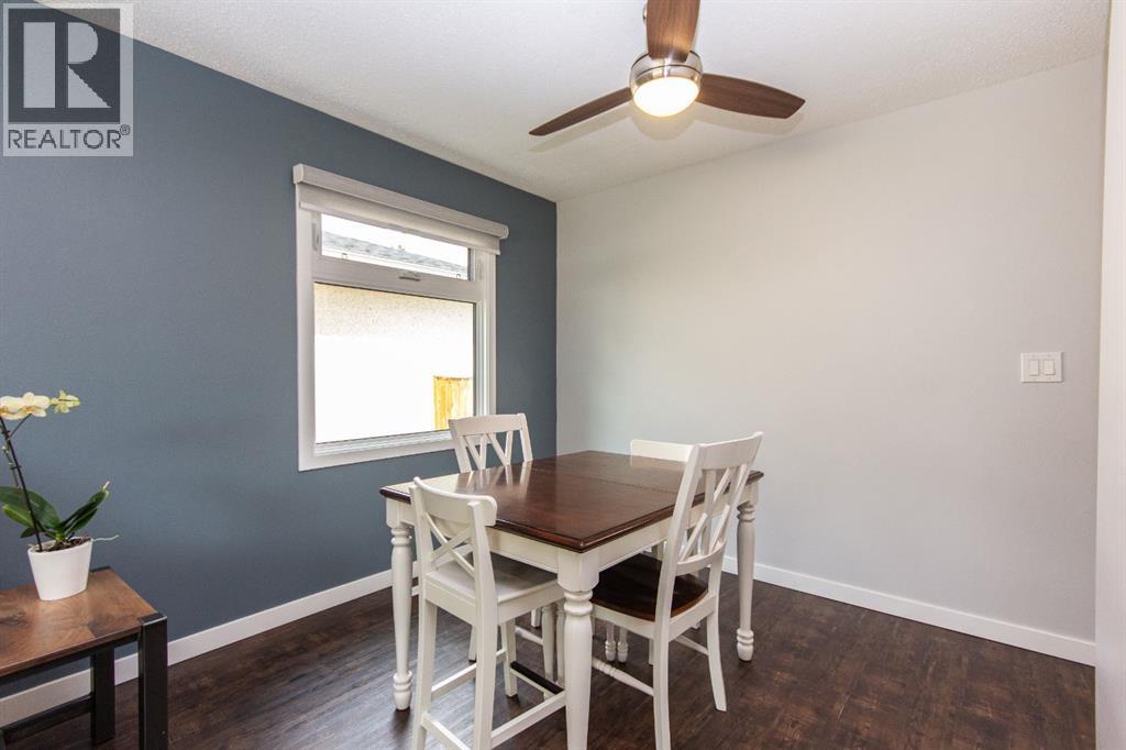 98 Baird Street, Red Deer, Alberta  T4R 1H4 - Photo 5 - A2340648