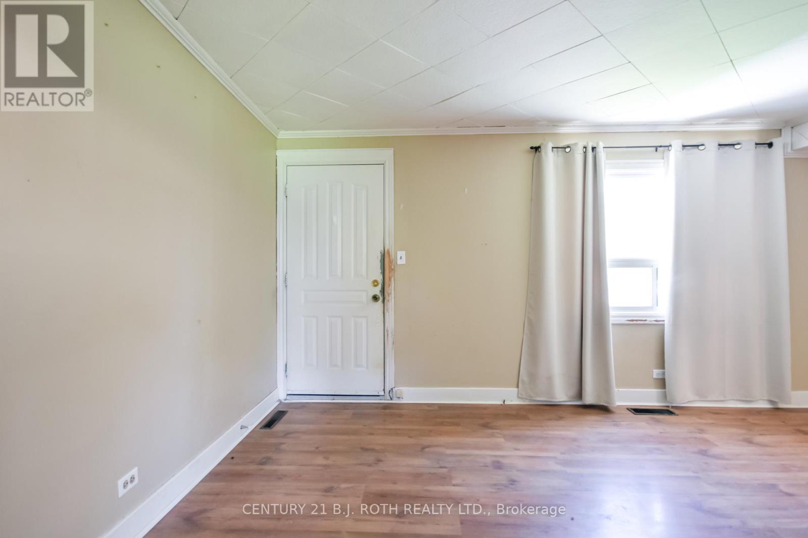 186 Oxford Street, Orillia, Ontario  L3V 1H5 - Photo 7 - S13705528