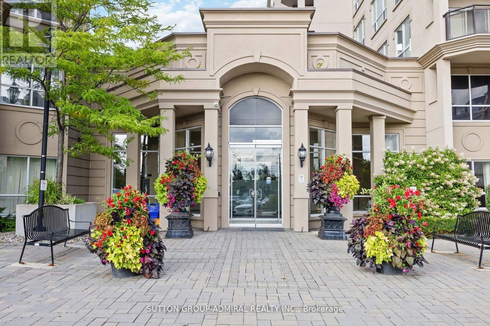315 - 2 MAISON PARC COURT, Vaughan, Ontario