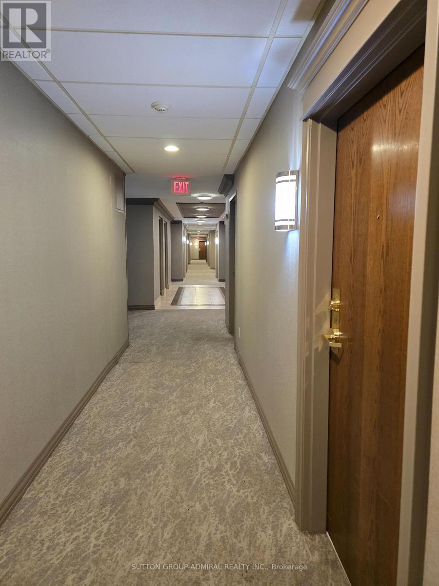 315 - 2 Maison Parc Court, Vaughan, Ontario  L4J 9K4 - Photo 5 - N13724218