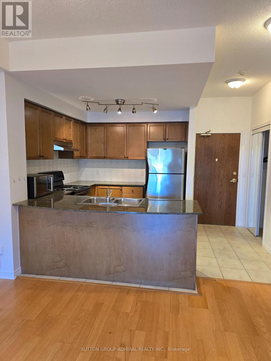 315 - 2 Maison Parc Court, Vaughan, Ontario  L4J 9K4 - Photo 6 - N13724218
