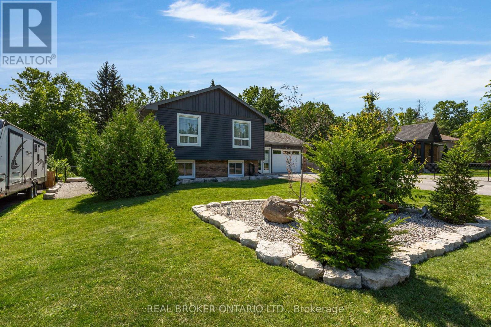 975 SUNNIDALE ROAD, Springwater, Ontario