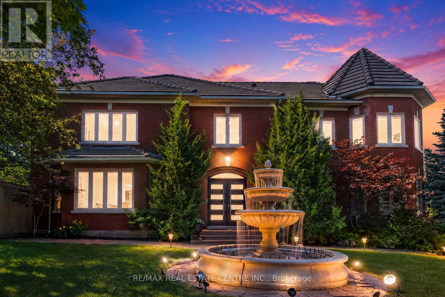 5078 Frybrook Court, Mississauga, Ontario L5M 5A8 - Photo 2 - W13724204