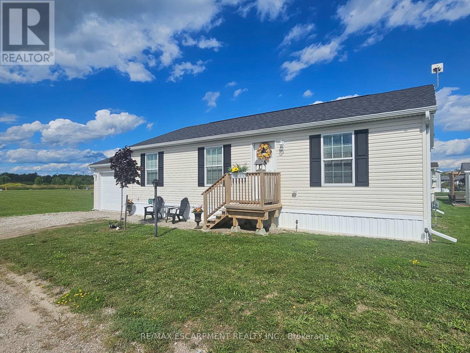 10 Marsh Cove, Haldimand, Ontario N0A 1L0 - Photo 2 - X13724228