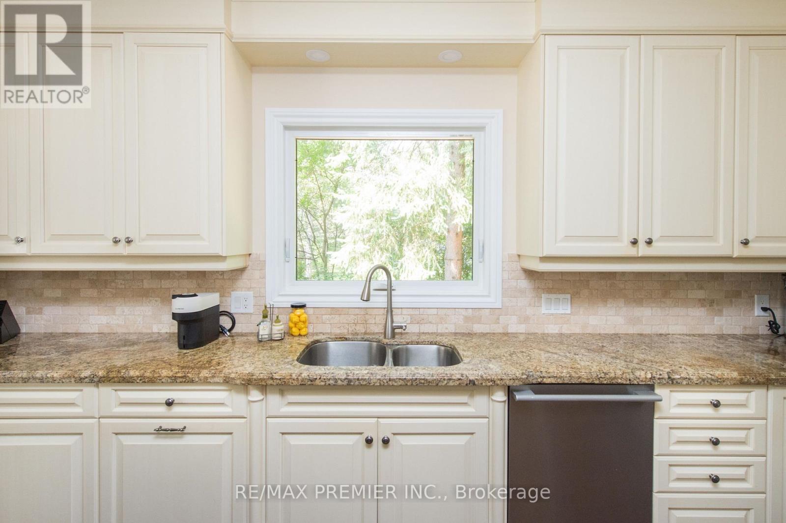 2064 Dickson Road, Mississauga, Ontario  L5B 1Y6 - Photo 23 - W13723862