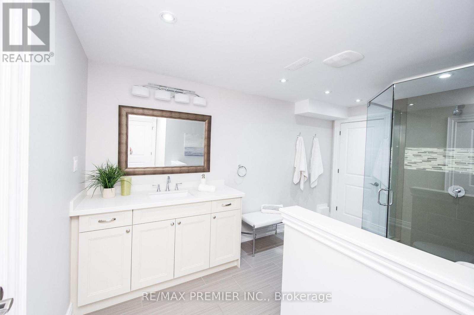 2064 Dickson Road, Mississauga, Ontario  L5B 1Y6 - Photo 47 - W13723862