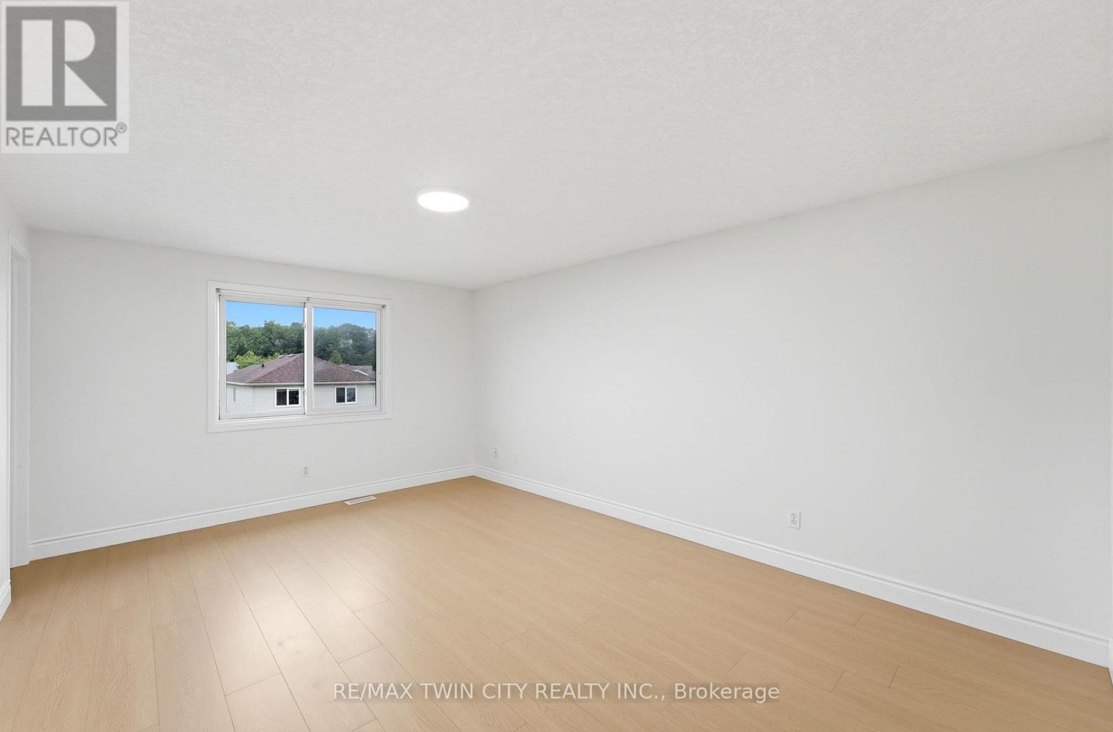 82 Bridlewreath Street, Kitchener, Ontario  N2E 3V6 - Photo 15 - X13708420